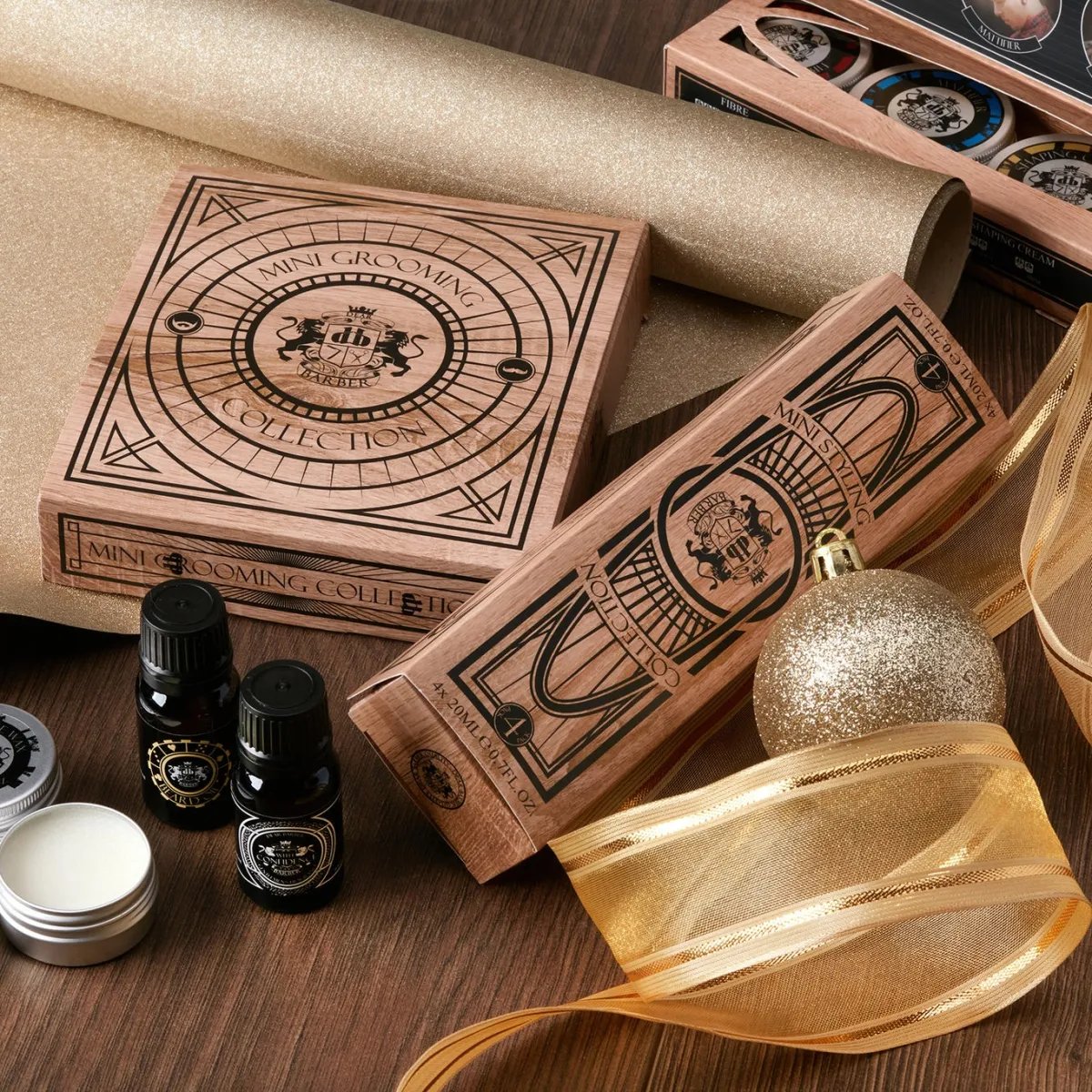 Dear Barber - Mini Grooming Collection - Zestaw Woda toaletowa 10ml, Balsam do brody 15ml, Olejek do brody 10ml, Wosk do wąsów 15ml